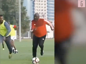 Ex Milan, dribbling e giocate: la classe di Weah | VIDEO (screen Gazzetta.it)