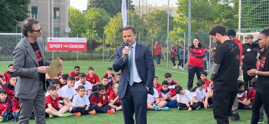 Furlani: "Spero che in questo spazio diventerete tifosi del Milan"