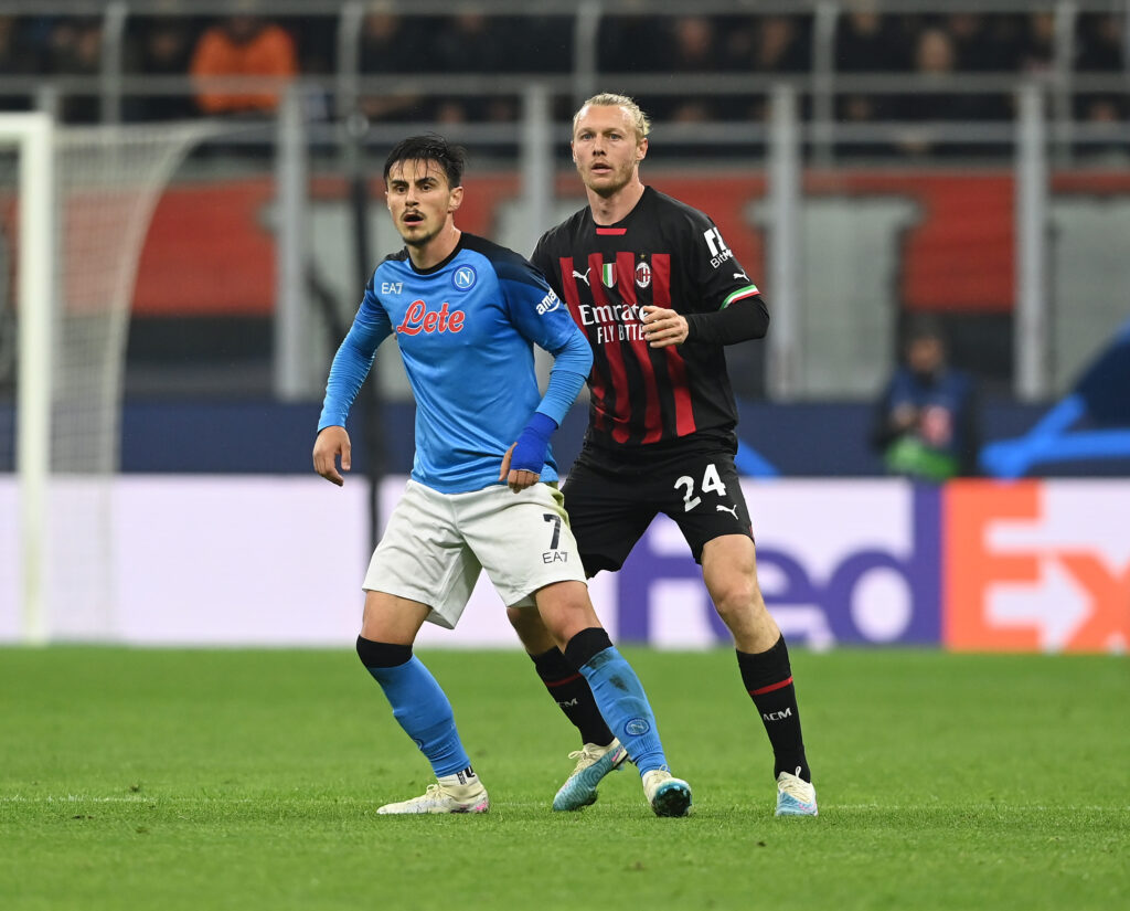 Eljif Elmas e Simon Kjaer, qui durante Milan-Napoli (getty images)