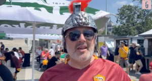 Siviglia-Roma, i 'fioretti' dei tifosi giallorossi | VIDEO (Screen Gazzetta.it)