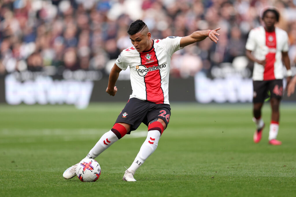 Calciomercato Milan, il centrocampista Alcaraz obiettivo di Maldini