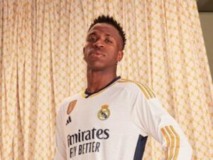 nuova maglia real madrid 2023-2024