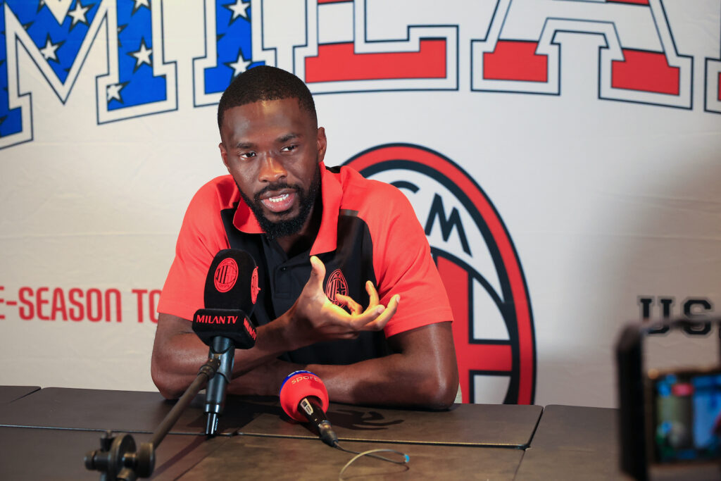 Fikayo Tomori AC Milan conferenza stampa Los Angeles