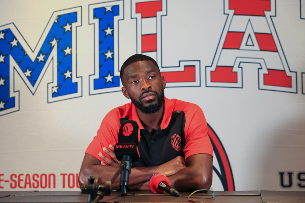Fikayo Tomori AC Milan conferenza stampa Los Angeles
