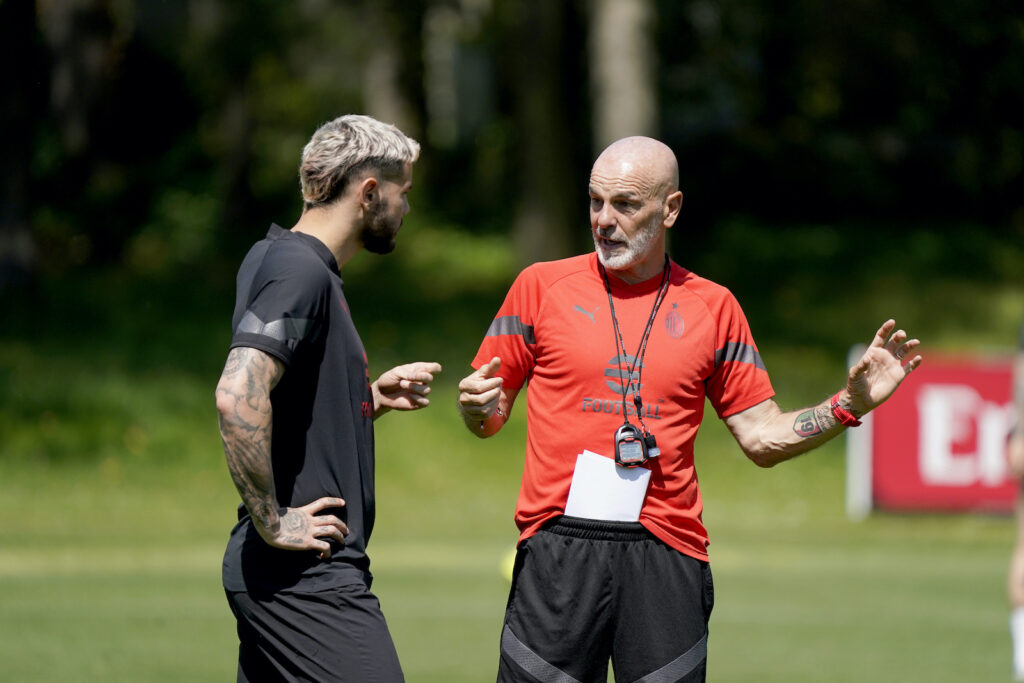 Stefano Pioli Theo Hernández AC Milan allenamento Milanello