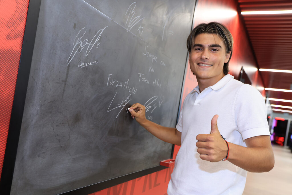 Luka Romero, nuovo giocatore del Milan (getty images)