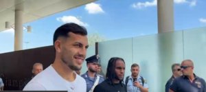 Calciomercato, la Roma accoglie Paredes e Sanches | VIDEO (screen Gazzetta.it)