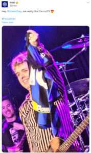 inter mostra Billie Joel dei Green Day con la maglia nerazzurra come se fosse interista, invece....
