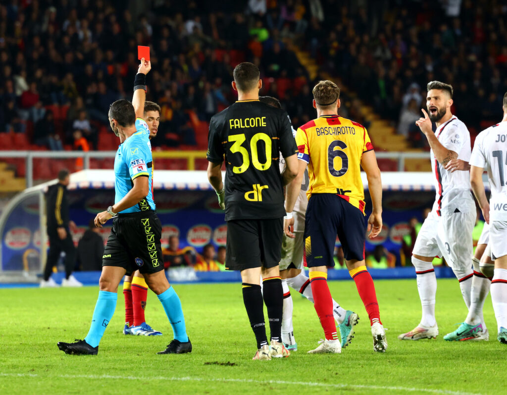 espulsione Olivier Giroud AC Milan Lecce-Milan 2-2 Serie A 2023-2024