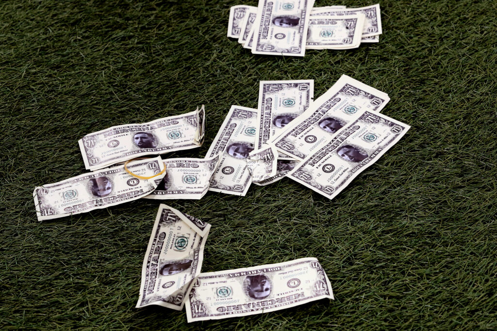 Milan-PSG 2-1 Champions League 2023-2024 dollari falsi Donnarumma