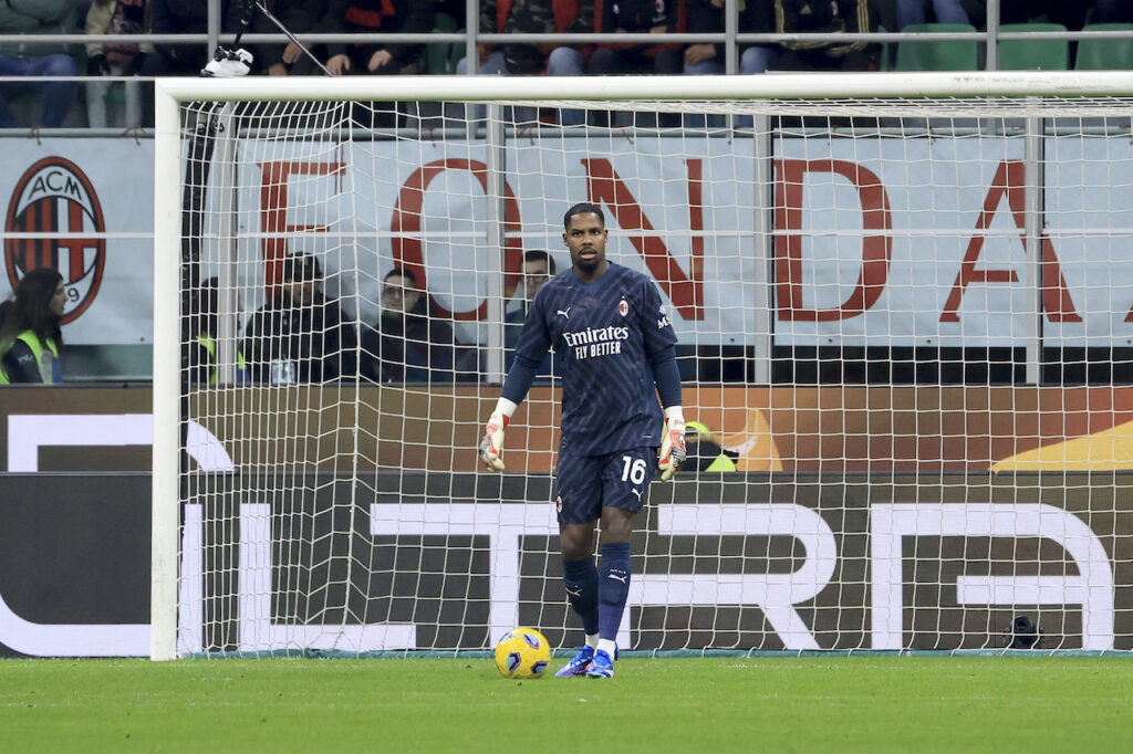 Mike Maignan AC Milan Milan-Fiorentina 1-0 Serie A 2023-2024