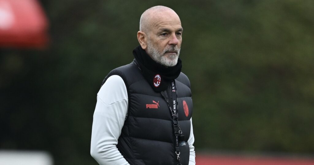 Stefano Pioli AC Milan allenamento Milanello