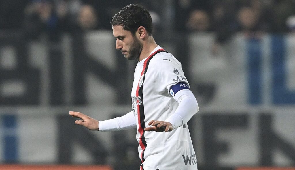 Davide Calabria AC Milan Atalanta-Milan 3-2 Serie A 2023-2024