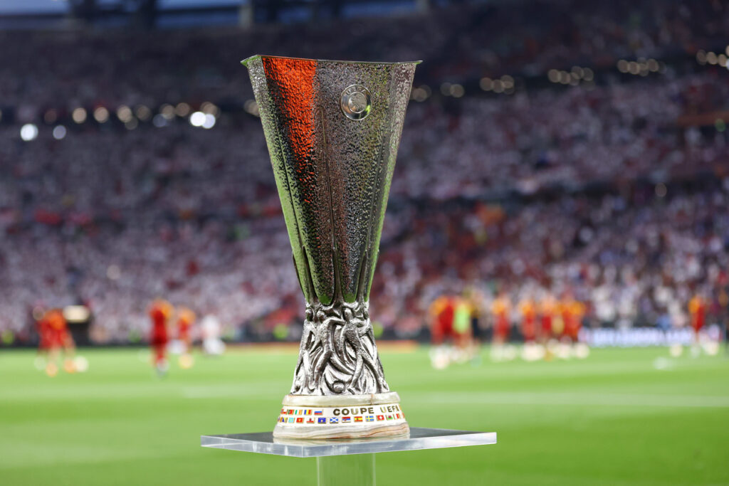 UEFA Europa League trofeo AC Milan News