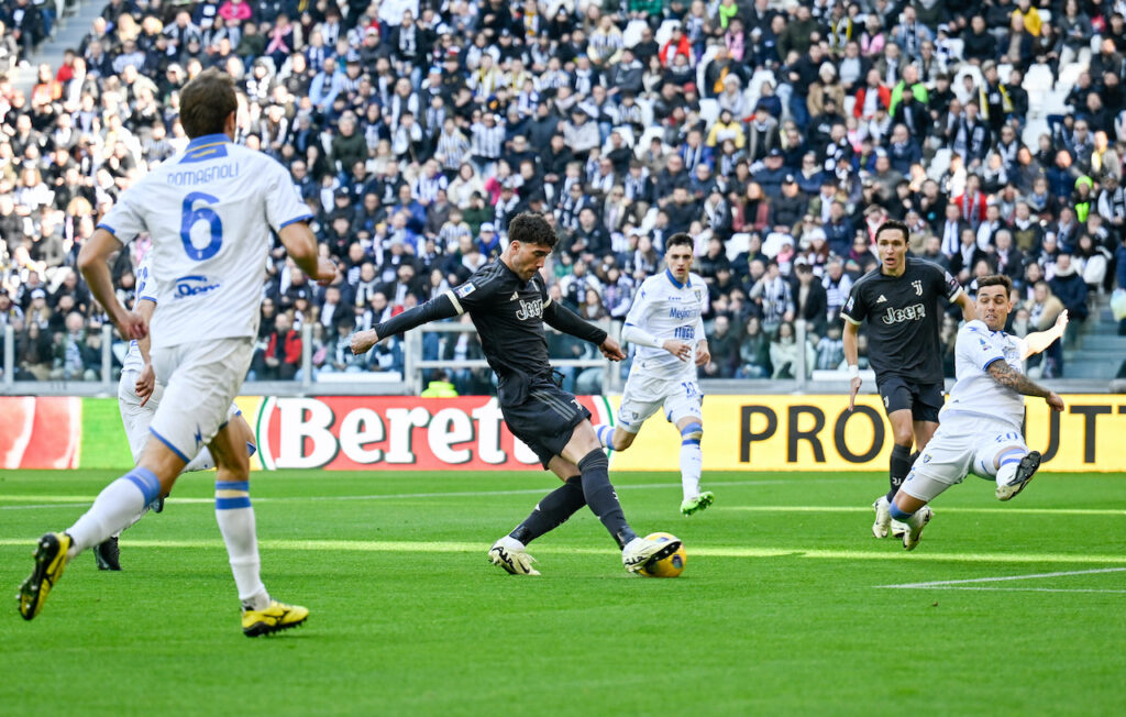 gol Dusan Vlahovic Juventus-Frosinone 2-2 Serie A 2023-2024