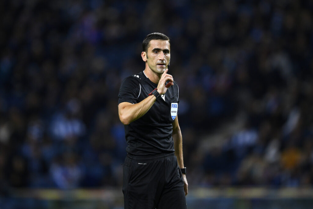 Arbitro UEFA Nikola Dabanovic