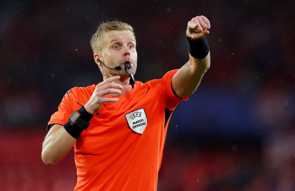 Arbitro UEFA Glenn Nyberg