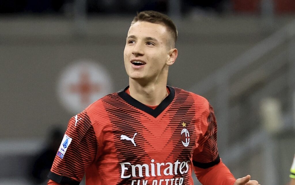 Francesco Camarda AC Milan Milan-Frosinone 3-1 Serie A 2023-2024