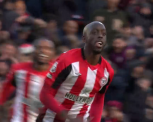 Brentford-Chelsea 2-2: Wissa che gol in rovesciata! | VIDEO (screen Gazzetta.it)