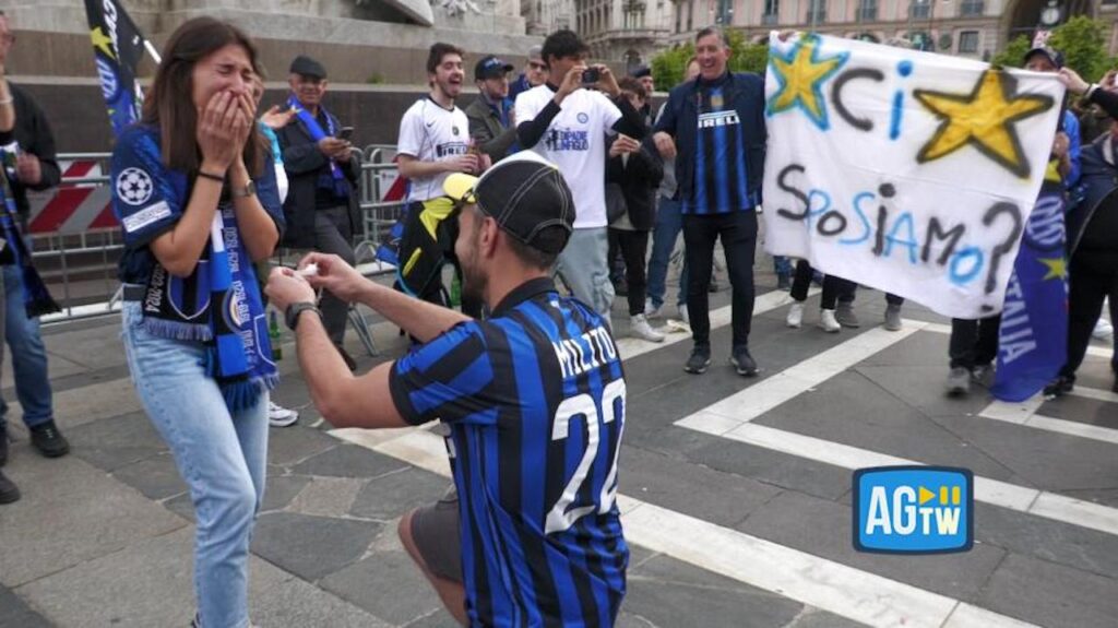 Festa Scudetto Inter proposta di matrimonio