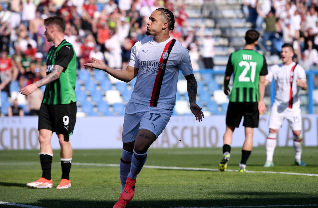 esultanza gol Noah Okafor AC Milan Sassuolo-Milan 3-3 Serie A 2023-2024