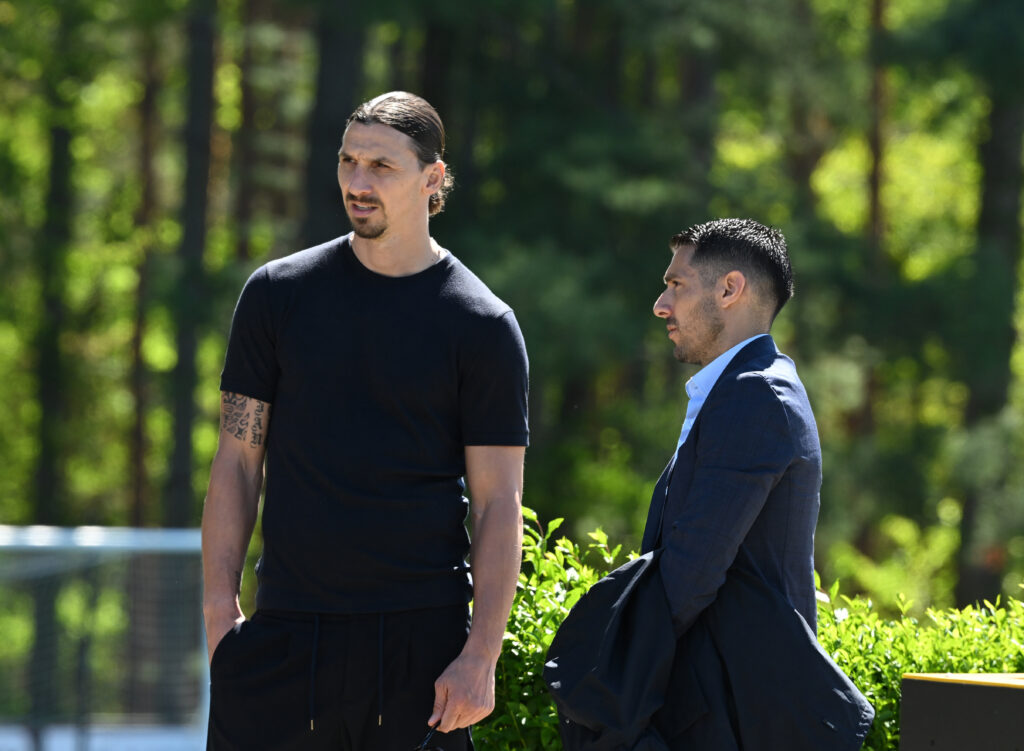 Zlatan Ibrahimovic, Giorgio Furlani e Geoffrey Moncada | calciomercato milan (getty images)