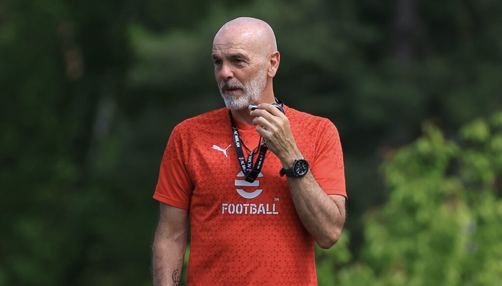 Stefano Pioli AC Milan allenamento Milanello