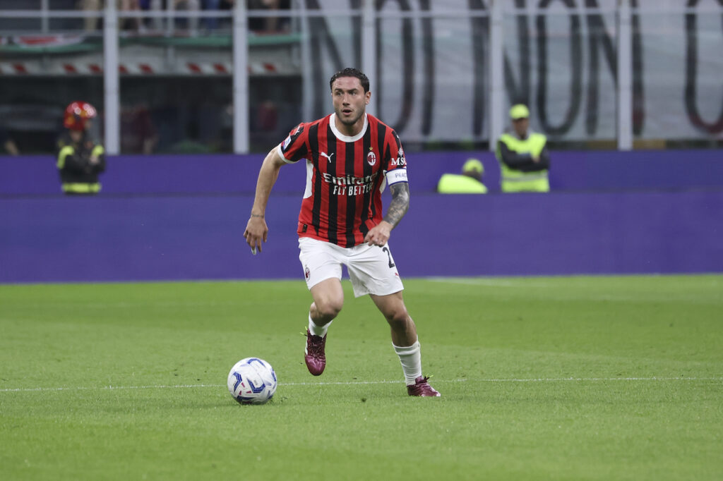 Davide Calabria AC Milan Milan-Salernitana 3-3 Serie A 2023-2024