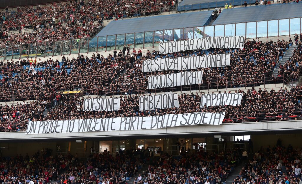 Protesta Curva Sud Milan-Genoa 3-3 Serie A News 2023-24