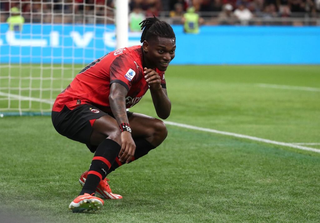esultanza gol Rafael Leao AC Milan Milan-Cagliari 5-1 Serie A 2023-2024