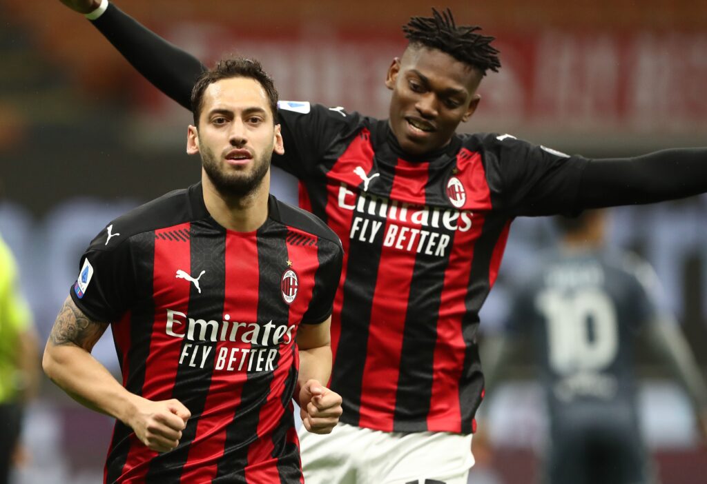 Leao e Calhanoglu, calciatori di Milan e Inter