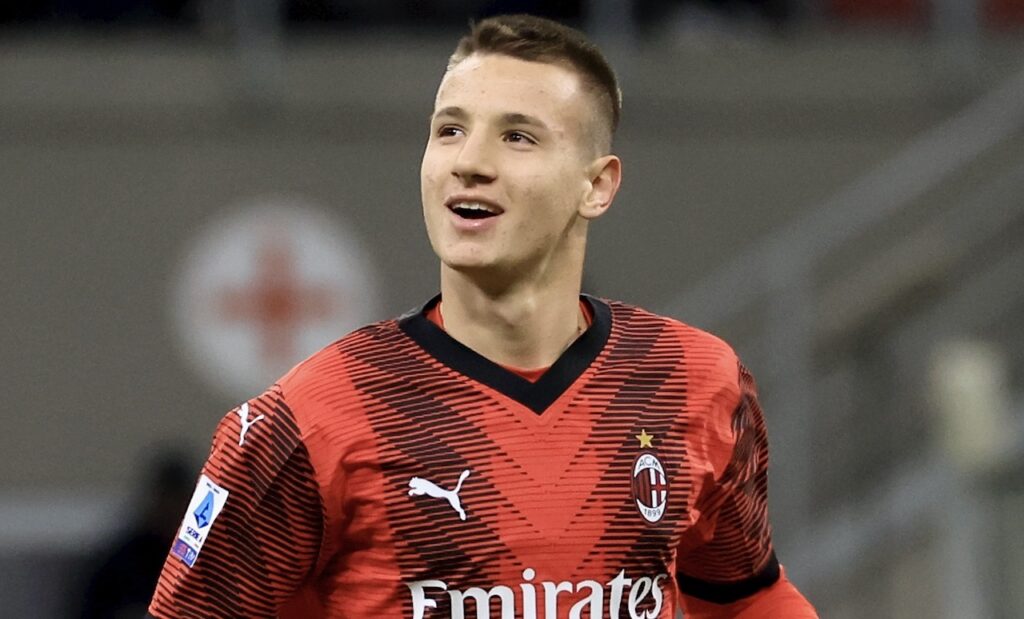 Francesco Camarda AC Milan Milan-Frosinone 3-1 Serie A 2023-2024