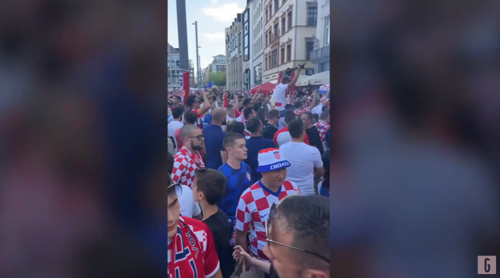 Europei, la Croazia vince la sfida tra tifosi | VIDEO (screen Gazzetta.it)