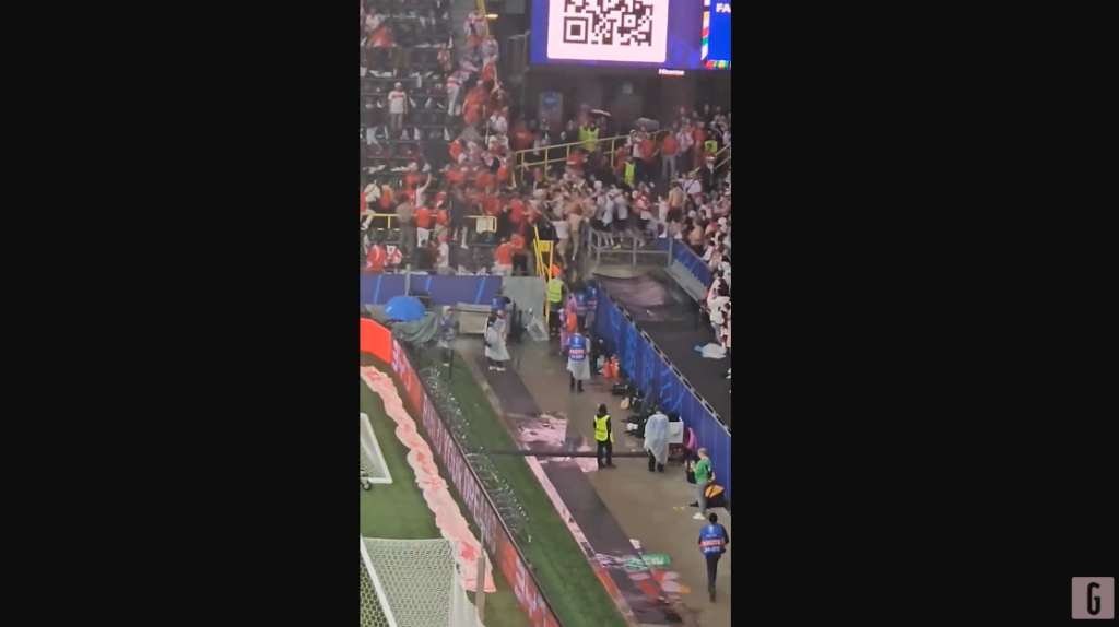 Europei 2024, Turchia-Georgia: scontri tra tifosi sugli spalti | VIDEO (screen Gazzetta.it)