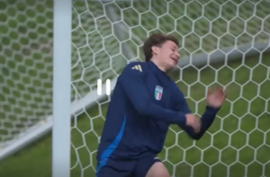 Europei, allenamenti Italia. Barella si diverte a... | VIDEO (screen Gazzetta.it)