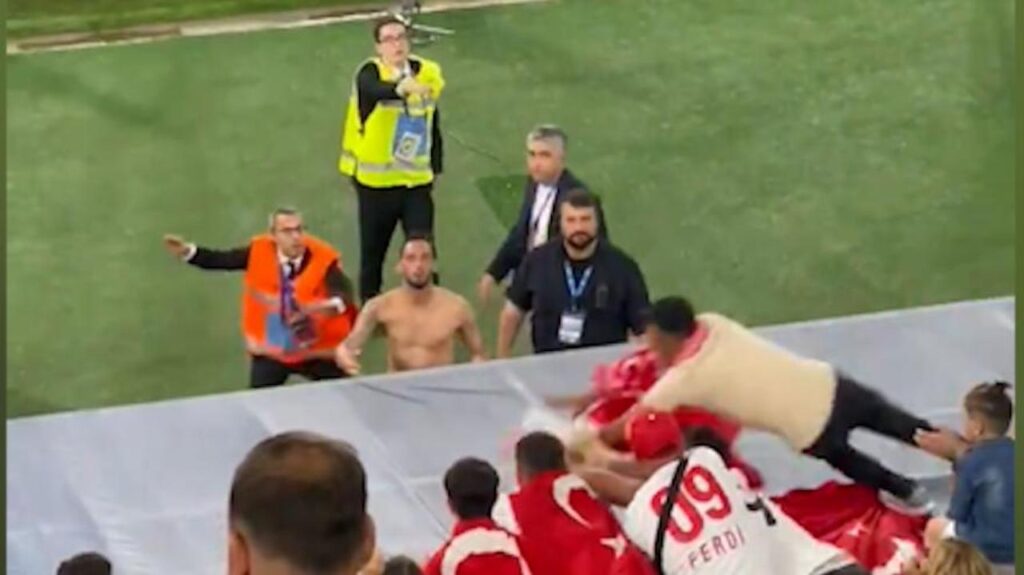 Italia Turchia Calhanoglu