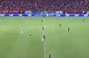 Brasile, autogol davvero particolare. Guardate il portiere | VIDEO (screen Gazzetta.it)