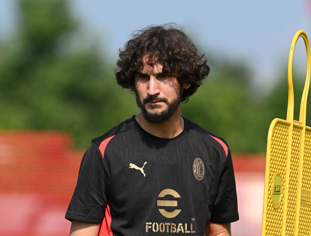 Yacine Adli AC Milan allenamento Milanello