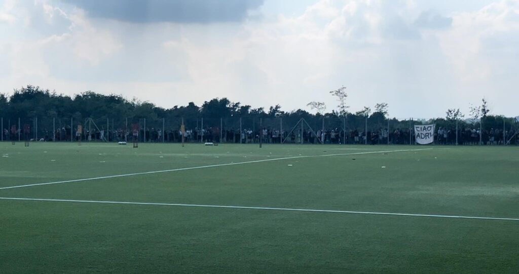VIDEO - Milan, il raduno: tutto pronto per l'allenamento | PM NEWS