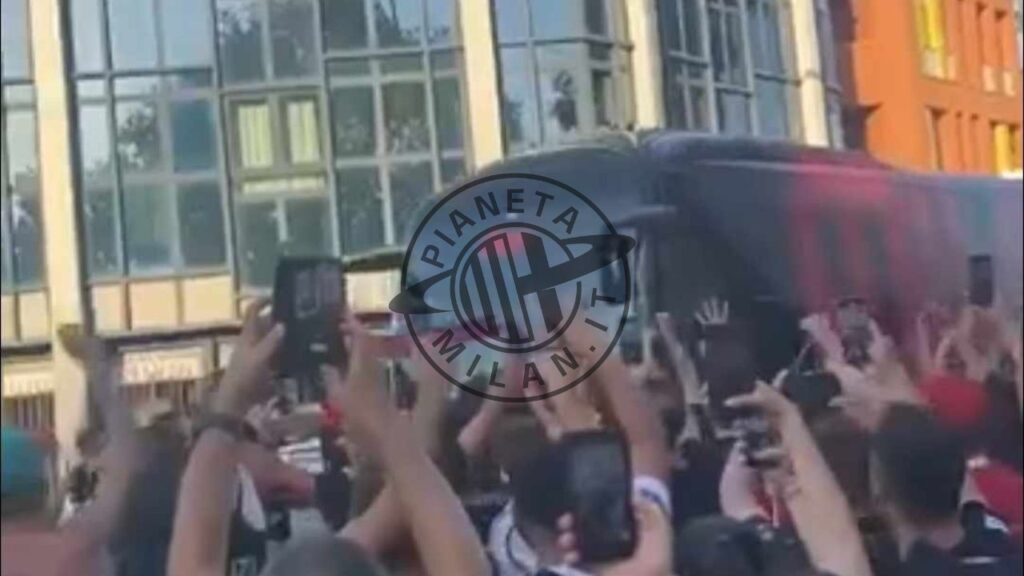 Milan-Torino pullman San Siro