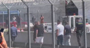 Dovbyk un nuovo giocatore della Roma: ecco l'arrivo a Ciampino | VIDEO (screen Gazzetta.it)