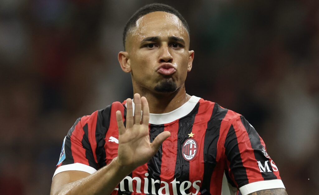 esultanza gol Noah Okafor AC Milan Milan-Torino 2-2 Serie A 2024-2025