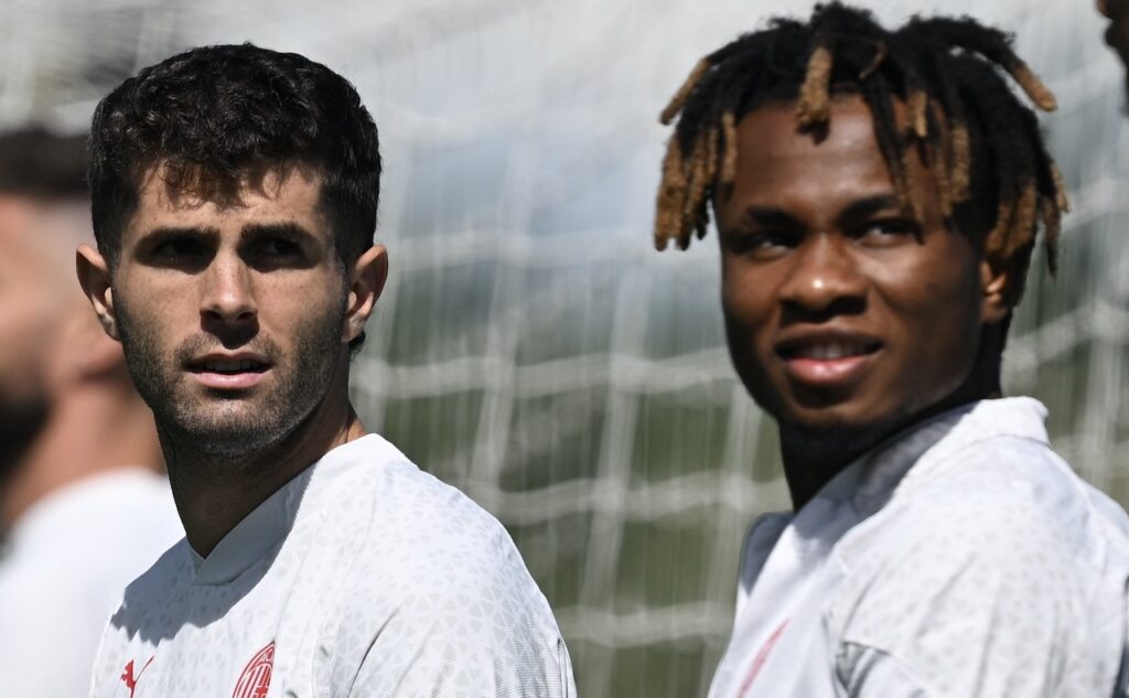 Pulisic Chukwueze AC Milan allenamento Milanello