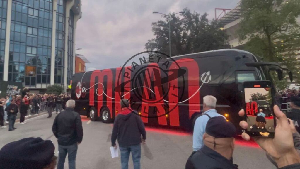 Milan-Liverpool Champions League pullman San Siro 17 settembre 2024