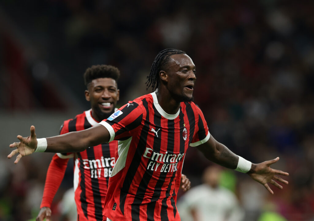 esultanza gol Abraham AC Milan Milan-Venezia 4-0 Serie A 2024-2025