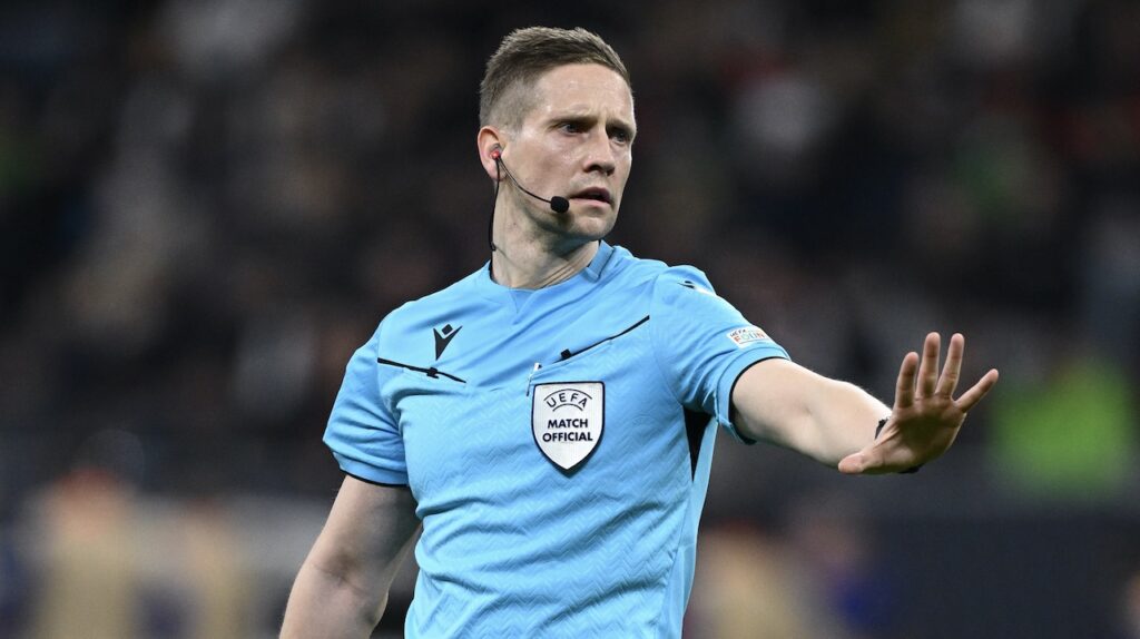 Arbitro UEFA Espen Eskås Champions League 2024-2025