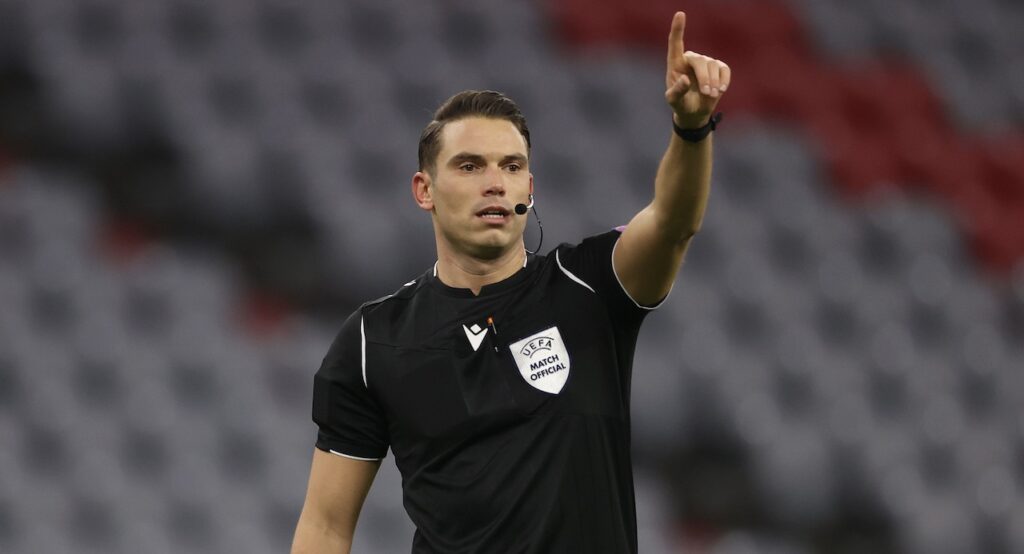 Arbitro UEFA Sandro Schärer Champions League 2024-2025