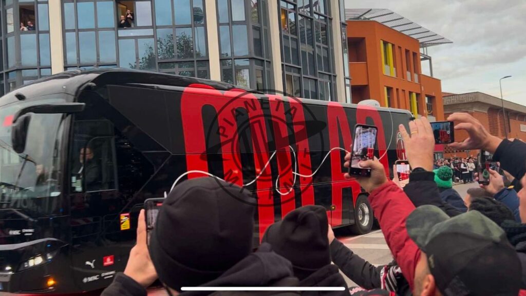 Milan-Juventus Serie A 2024-2025 pullman San Siro