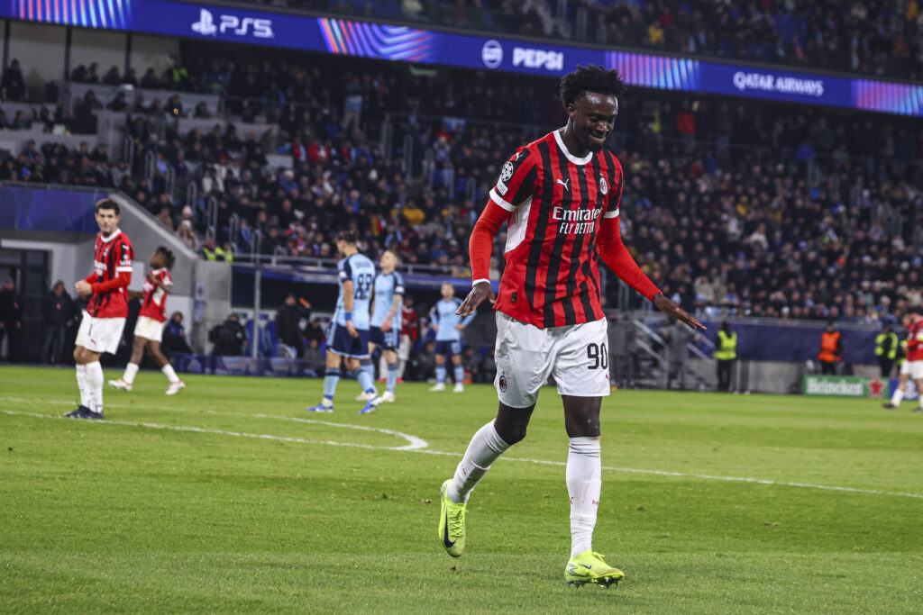 esultanza gol Tammy Abraham AC Milan Slovan Bratislava-Milan 2-3 Champions League 2024-2025