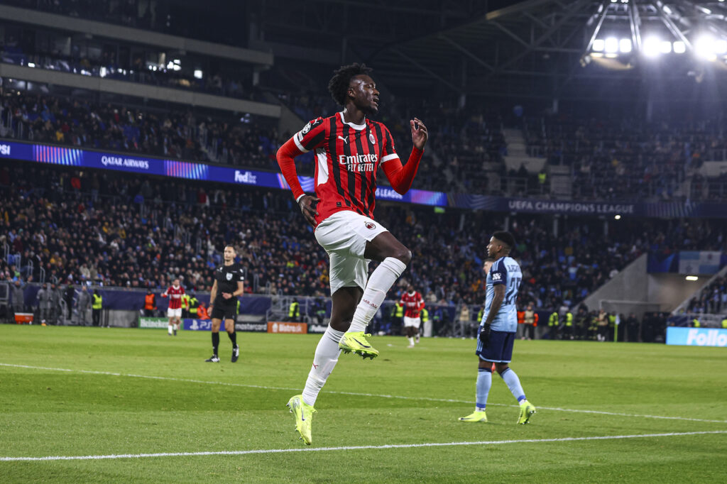 esultanza gol Tammy Abraham AC Milan Slovan Bratislava-Milan 2-3 Champions League 2024-2025